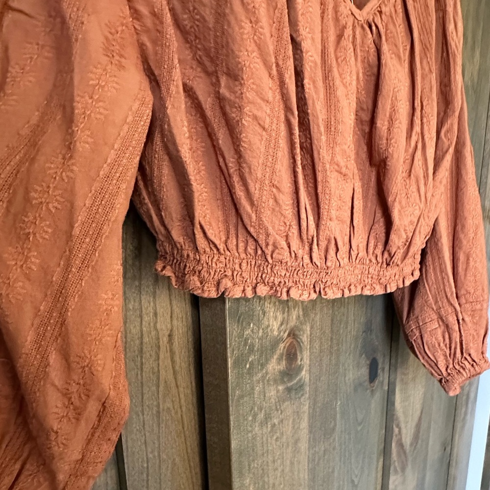 NWT Women’s Universal Thread Cropped Top - Picture 7 of 9